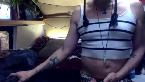 Snapshot of magic_bus_adventures chatting on 12-31-24, 09:50 Gaia Love online show from 12-31-24, 09:50