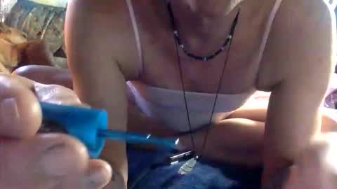 Snapshot of magic_bus_adventures chatting on 04-04-26, 09:45 Gaia Love online show from 04-04-26, 09:45