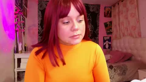 Snapshot of magic_clairewitch chatting on 01-04-25, 11:17 Claire online show from 01-04-25, 11:17