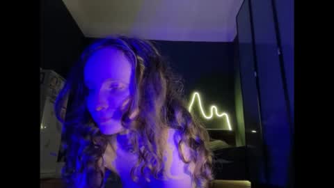 Mikky or Moon online show from 10-09-25, 07:12