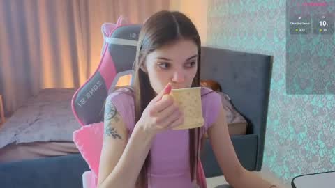 Snapshot of magic_shy chatting on 05-23-26, 12:38 Merry online show from 05-23-26, 12:38
