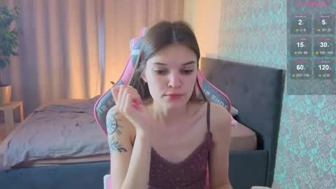 Snapshot of magic_shy chatting on 06-08-26, 01:28 Merry online show from 06-08-26, 01:28