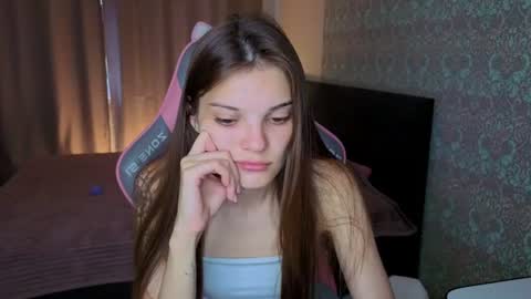 Snapshot of magic_shy chatting on 08-06-26, 01:40 Merry online show from 08-06-26, 01:40