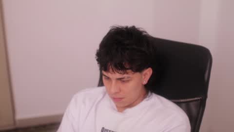 Snapshot of magic_tony chatting on 02-15-26, 09:11 Tony Hoffa online show from 02-15-26, 09:11