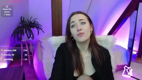 Zooey online show from 12-28-24, 09:30