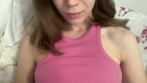 Snapshot of magicgirl50053 chatting on 06-15-26, 02:41 magicgirl50053 online show from 06-15-26, 02:41