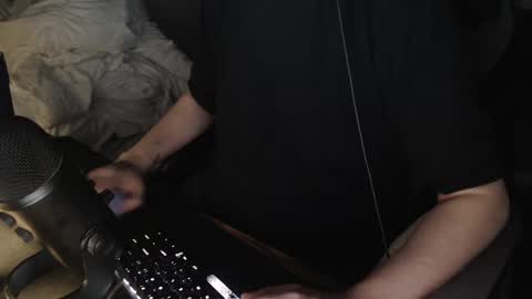 Snapshot of magicjawn chatting on 01-01-25, 03:02 magicjawn online show from 01-01-25, 03:02