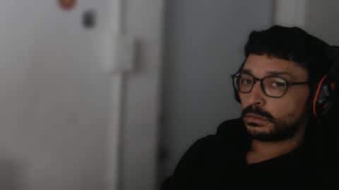 Snapshot of magicjawn chatting on 09-14-25, 04:50 magicjawn online show from 09-14-25, 04:50