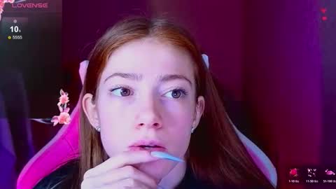 Snapshot of magicladyy chatting on 12-18-25, 06:47 Angel online show from 12-18-25, 06:47