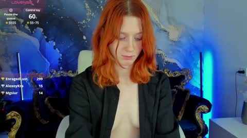 Snapshot of magiclilu chatting on 01-26-25, 11:39 Lilu online show from 01-26-25, 11:39
