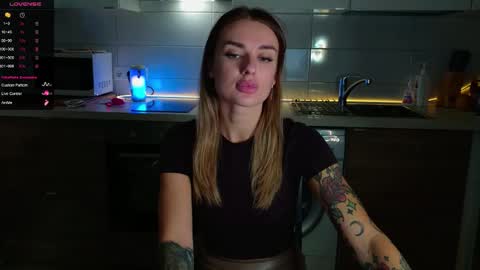 Snapshot of magiclovexo chatting on 10-30-25, 11:44 MagicLove online show from 10-30-25, 11:44