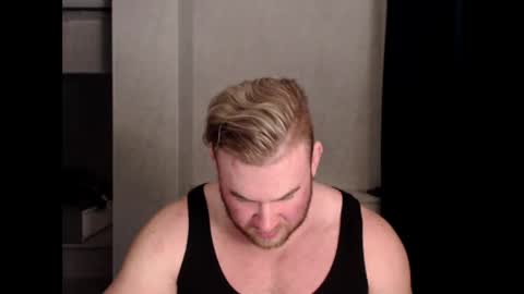 Snapshot of magicmax2017 chatting on 02-19-25, 05:06 magicmax2017 online show from 02-19-25, 05:06