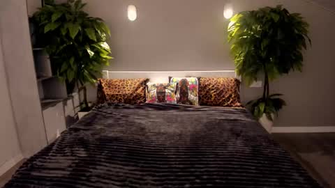 Emily online show from 12-02-25, 06:30