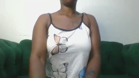Snapshot of magicpussyy1 chatting on 04-09-26, 06:41 magicbabe online show from 04-09-26, 06:41