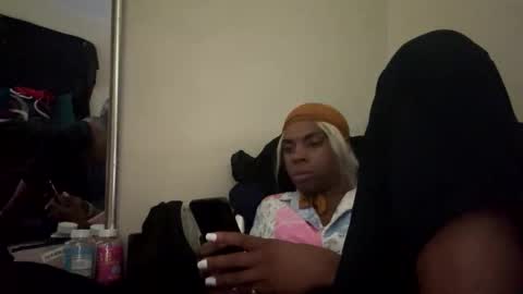 magiicboo online show from 11-13-25, 04:33