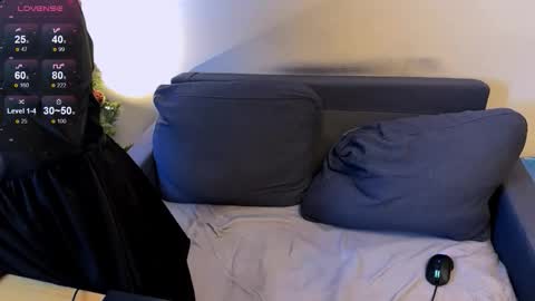 Jade online show from 02-23-26, 01:47