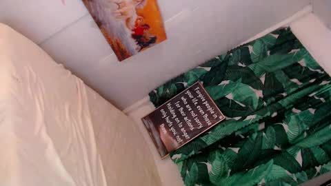 Mocah online show from 01-23-25, 02:39