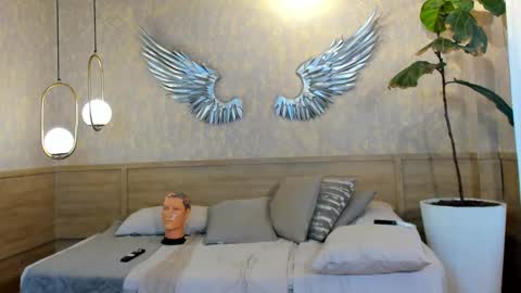 MAGNUS DAHL online show from 02-18-25, 03:21