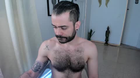 Snapshot of magnus_king chatting on 01-12-25, 09:19 online show from 01-12-25, 09:19