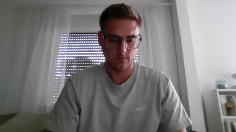 Snapshot of mahrcuhs chatting on 07-25-26, 11:19 mahrcuhs online show from 07-25-26, 11:19