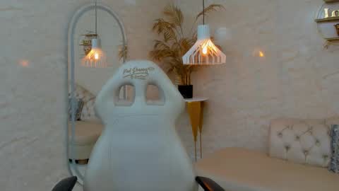 Snapshot of mai_bigboobs chatting on 12-15-25, 11:36 Mai Bigboobs online show from 12-15-25, 11:36