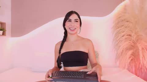 Snapshot of maia_lia_ chatting on 01-08-26, 09:39 MAIA LIA online show from 01-08-26, 09:39