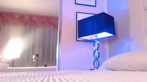 Maia Reficco online show from 03-04-26, 12:22