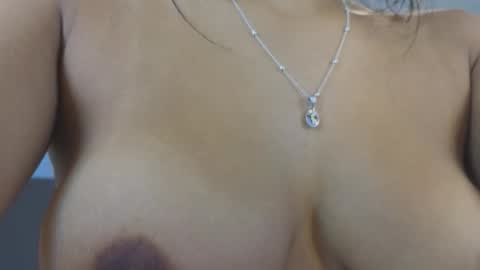 Snapshot of maiaa_ruiz chatting on 10-31-25, 03:35 Maiaa Ruiz online show from 10-31-25, 03:35