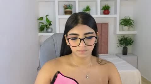 Maiaa Ruiz  online show from 05-12-26, 01:30