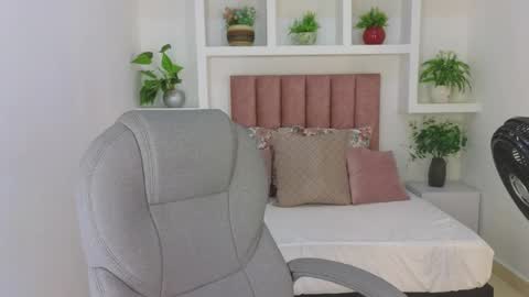 Maiaa Ruiz  online show from 05-15-26, 01:07