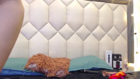 Snapshot of maiapark chatting on 01-03-25, 04:59 Maia online show from 01-03-25, 04:59
