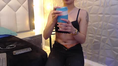 Snapshot of maiapark chatting on 01-26-25, 03:14 Maia online show from 01-26-25, 03:14
