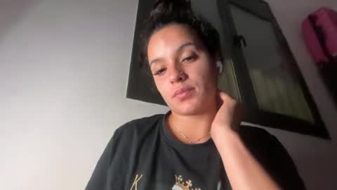 Maia  online show from 06-25-26, 11:53