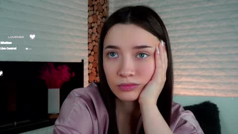 Lucy online show from 01-14-25, 04:25