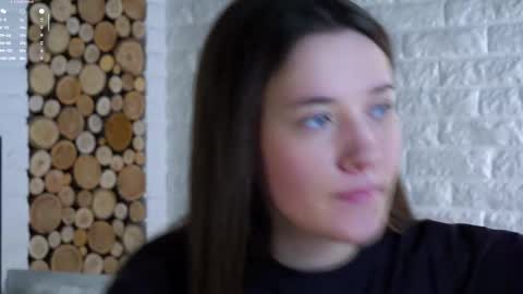 Snapshot of maidabuoy chatting on 11-04-25, 01:59 Lucy online show from 11-04-25, 01:59