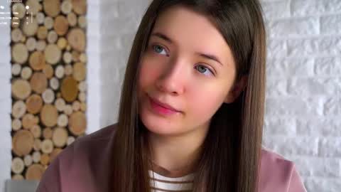 Snapshot of maidabuoy chatting on 11-09-25, 02:10 Lucy online show from 11-09-25, 02:10