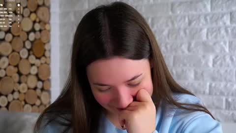 Snapshot of maidabuoy chatting on 11-10-25, 02:10 Lucy online show from 11-10-25, 02:10