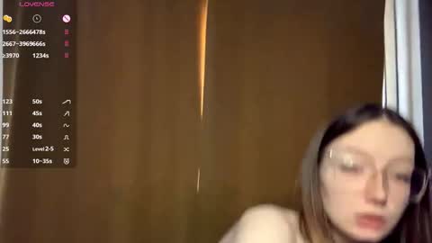 Snapshot of maidacompston chatting on 10-31-25, 08:37 Elina online show from 10-31-25, 08:37