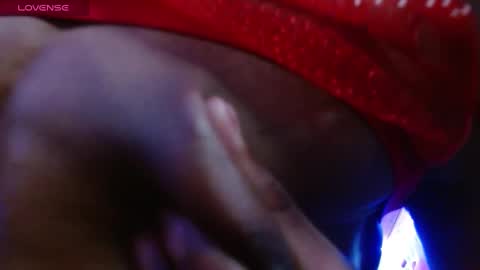 Bella Maidi online show from 12-23-24, 01:35