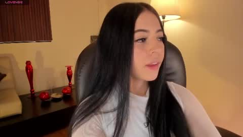Snapshot of maiiitee_ chatting on 06-25-26, 03:27 Mait online show from 06-25-26, 03:27