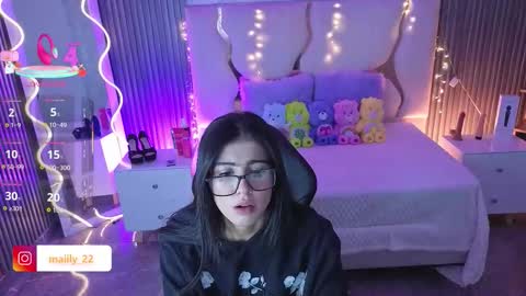 maiily_tay online show from 01-11-26, 11:37