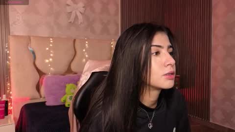 maiily_tay online show from 02-18-26, 12:34