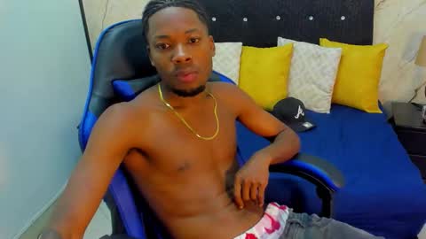 M A I K O L -- M O N S T E R C O C L online show from 11-05-25, 02:22