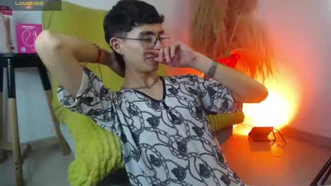 Snapshot of maiky_cooper chatting on 09-10-25, 04:07 Maiky Cooper online show from 09-10-25, 04:07