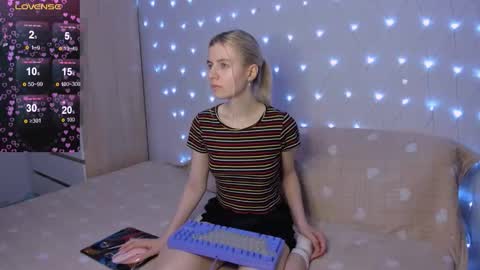 Your kitty online show from 03-28-26, 03:55