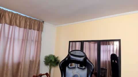 Carolina Barrantes Munera online show from 12-02-25, 11:26