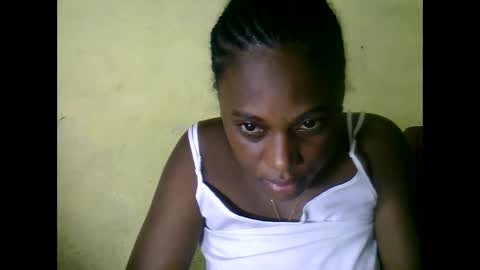 Snapshot of maissa687177 chatting on 10-19-25, 08:09 maissa687177 online show from 10-19-25, 08:09