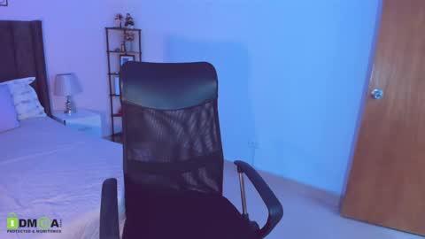 Maite online show from 04-25-26, 05:54