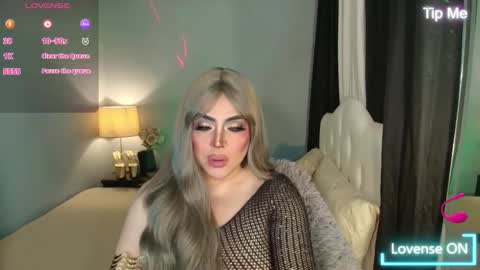 Snapshot of majestydannaxx chatting on 11-11-25, 03:06 majestydannaxx online show from 11-11-25, 03:06