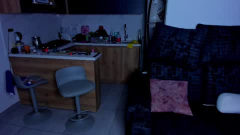 Snapshot of majo_gallego chatting on 06-25-26, 05:12 majito online show from 06-25-26, 05:12
